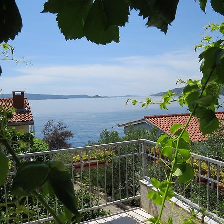 Apartments Lovric - 30 Meters To The Beach Trogir Exterior foto