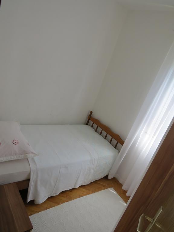 Apartments Lovric - 30 Meters To The Beach Trogir Exterior foto