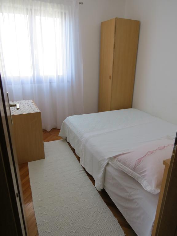 Apartments Lovric - 30 Meters To The Beach Trogir Exterior foto