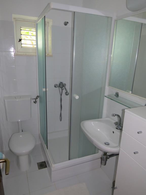 Apartments Lovric - 30 Meters To The Beach Trogir Exterior foto