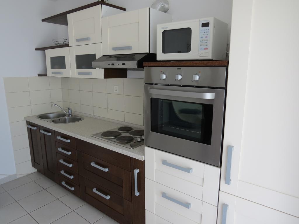 Apartments Lovric - 30 Meters To The Beach Trogir Exterior foto