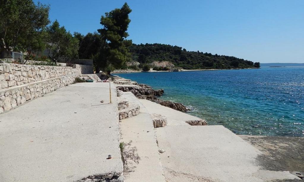 Apartments Lovric - 30 Meters To The Beach Trogir Exterior foto